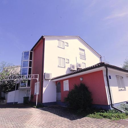 Apartments Branka Zambratija  Exteriör bild